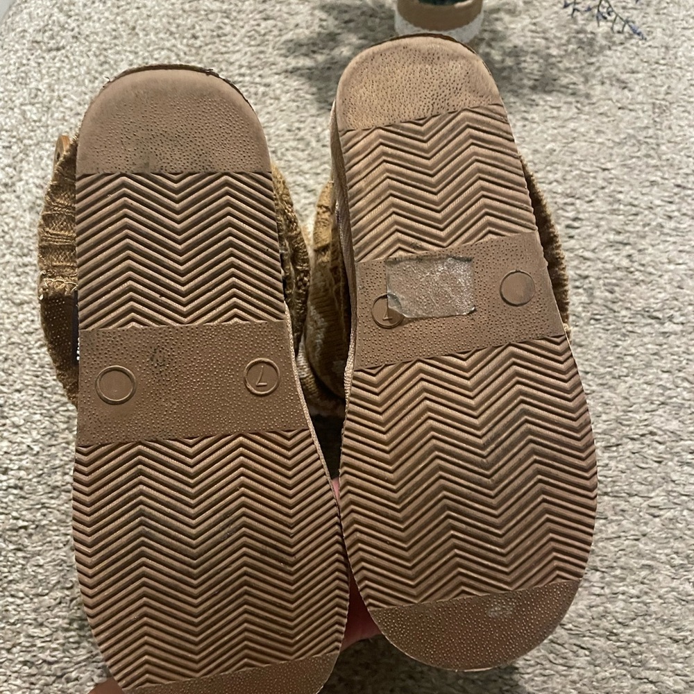 Muk Luks sweater boots - Picture 11 of 12